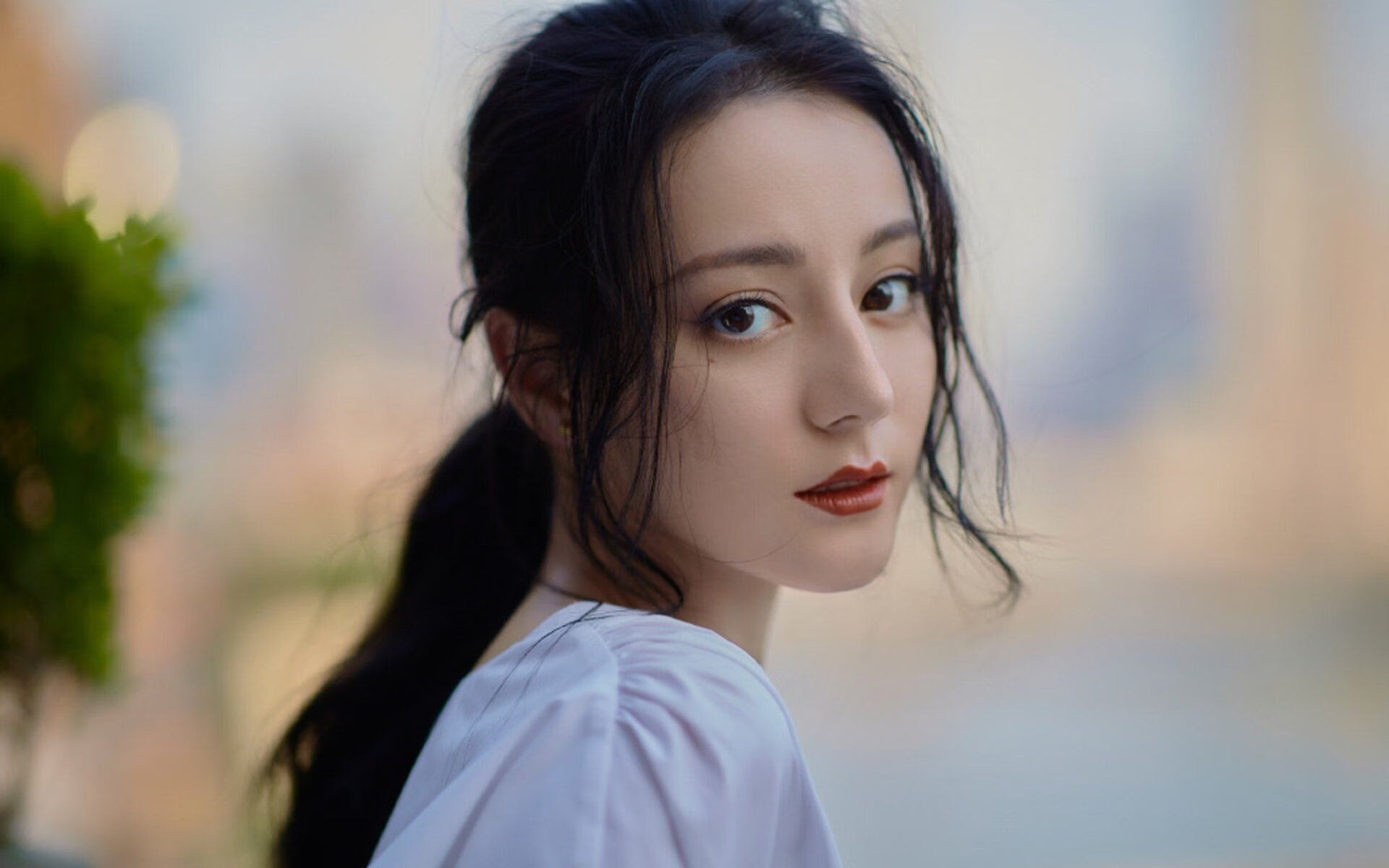 中国足球市场潜力巨大，投资热情高涨，中国足球产业规模