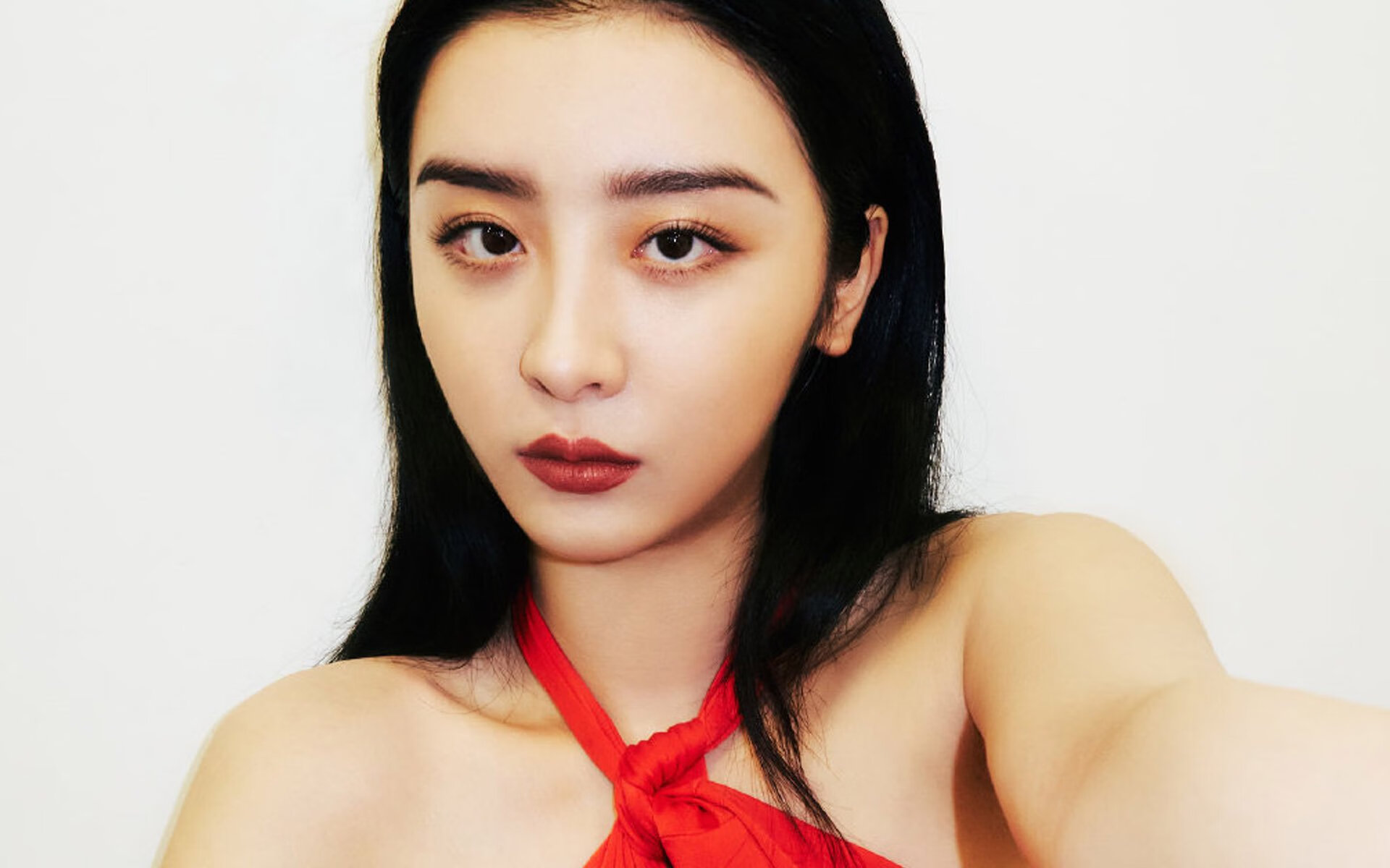 核心对决:张伟与周楠火力交锋,谁才是真正的球队领袖?,张伟周欣