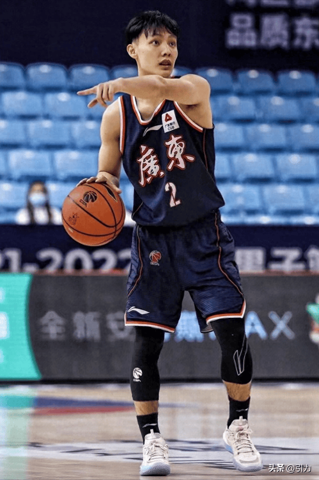 爱游戏体育：中国男篮历史上的经典绝杀球星故事：回顾那些关键时刻的英雄的简单介绍