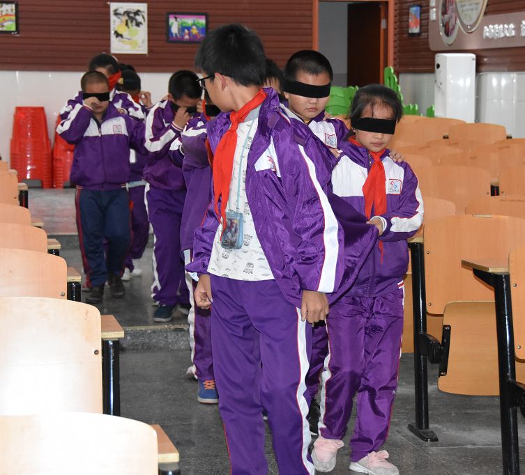 爱游戏体育：球场之外：运动员如何参与公益活动与社会问题的简单介绍